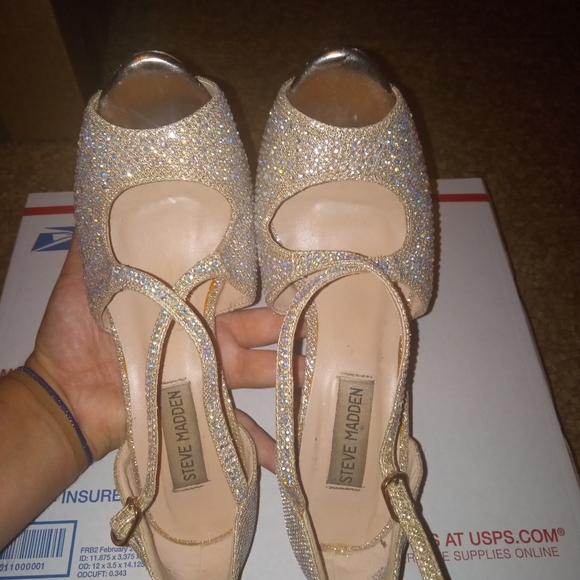 Steve Madden Silver Bling Rhinestone Heels Size 7 - Picture 8 of 16